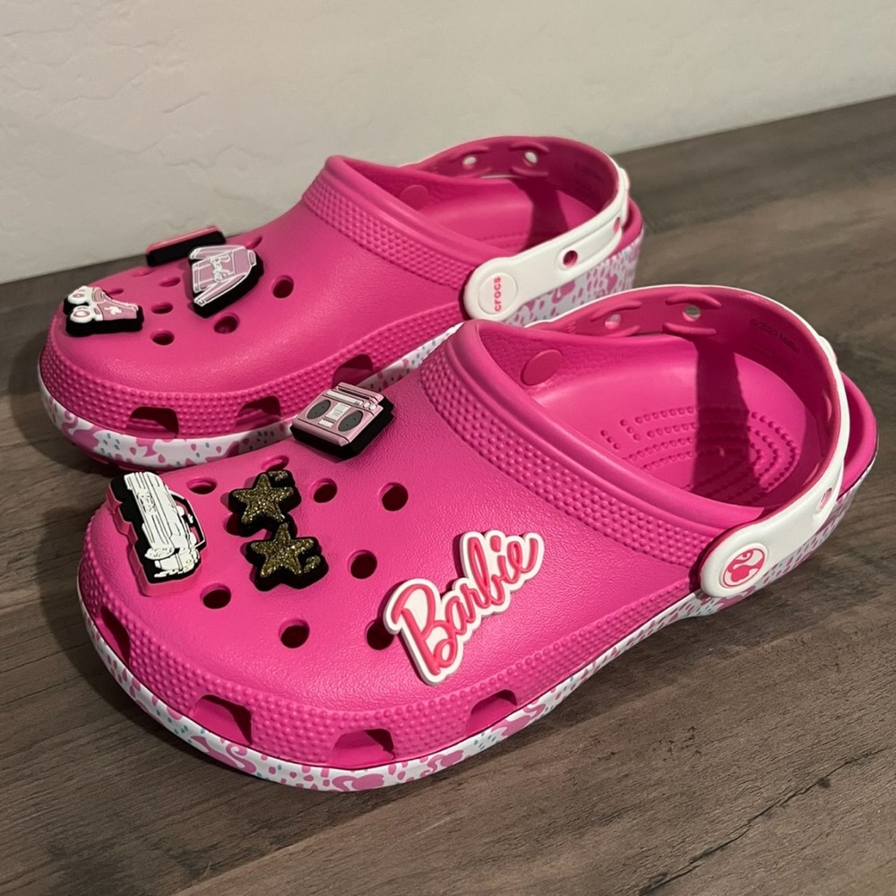 NWT Barbie Crocs Classic Clog Electric Pink Size 7M/9W
